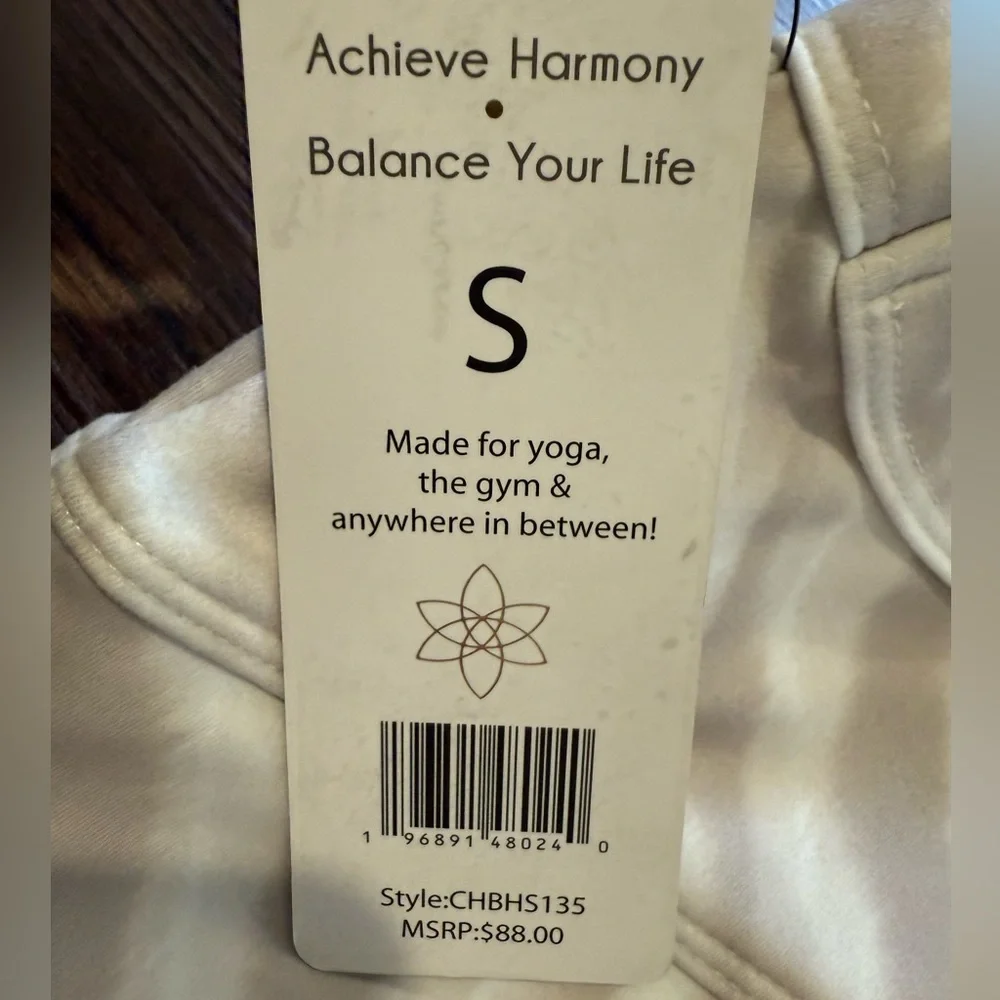 Harmony Balance Cream/Tan Activewear Set S $88 - Picture 3 of 3